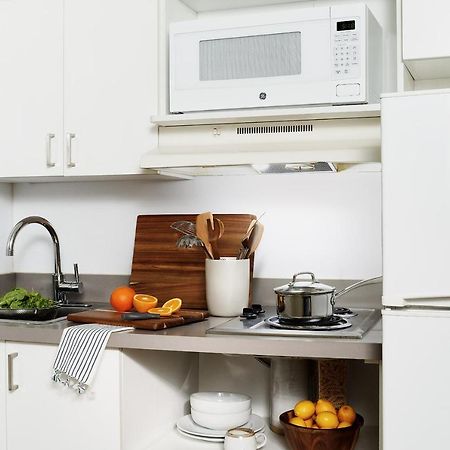 Intown Suites Extended Stay San Antonio Tx - Airport Esterno foto